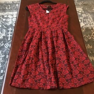Red and Black Floral, Cap sleeves, Size medium